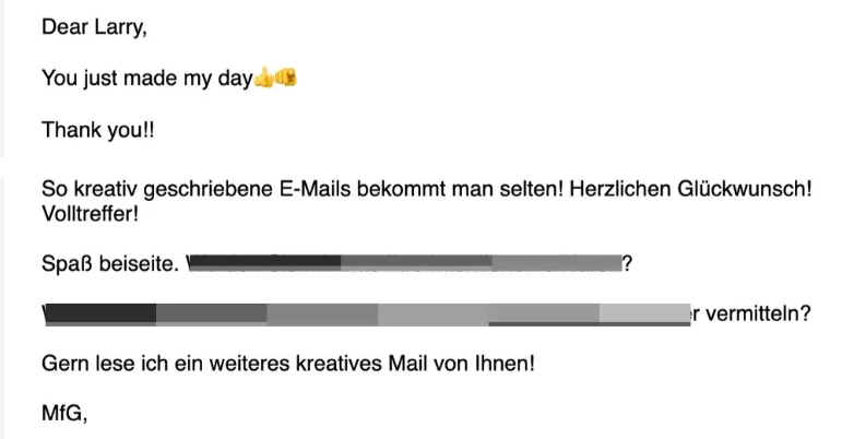 Reply in German praising the creatively written email